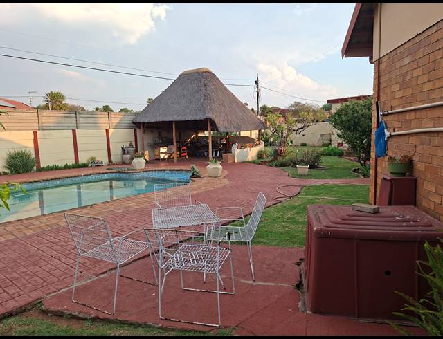 3 BEDROOM FREEHOLD FOR SALE IN EDELWEISS